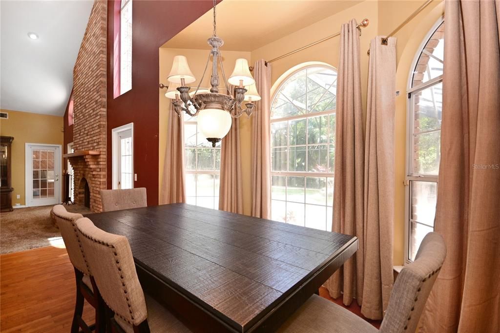 For Sale: $950,000 (4 beds, 4 baths, 3173 Square Feet)