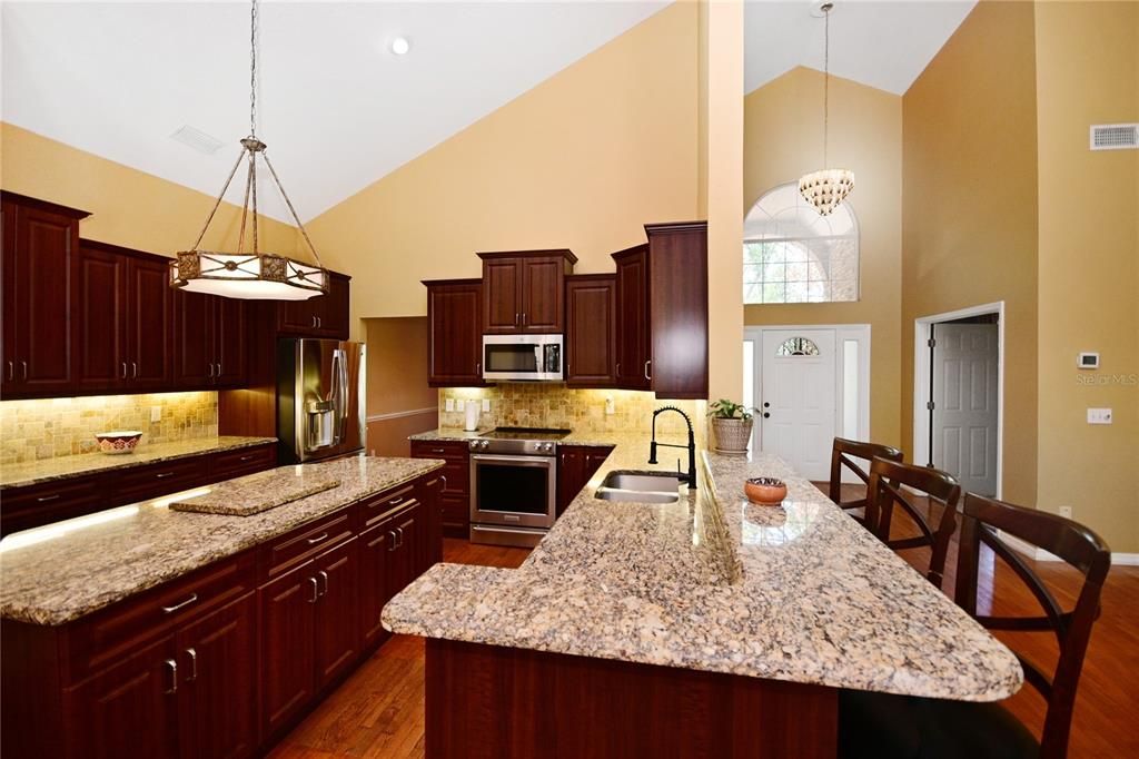 For Sale: $950,000 (4 beds, 4 baths, 3173 Square Feet)