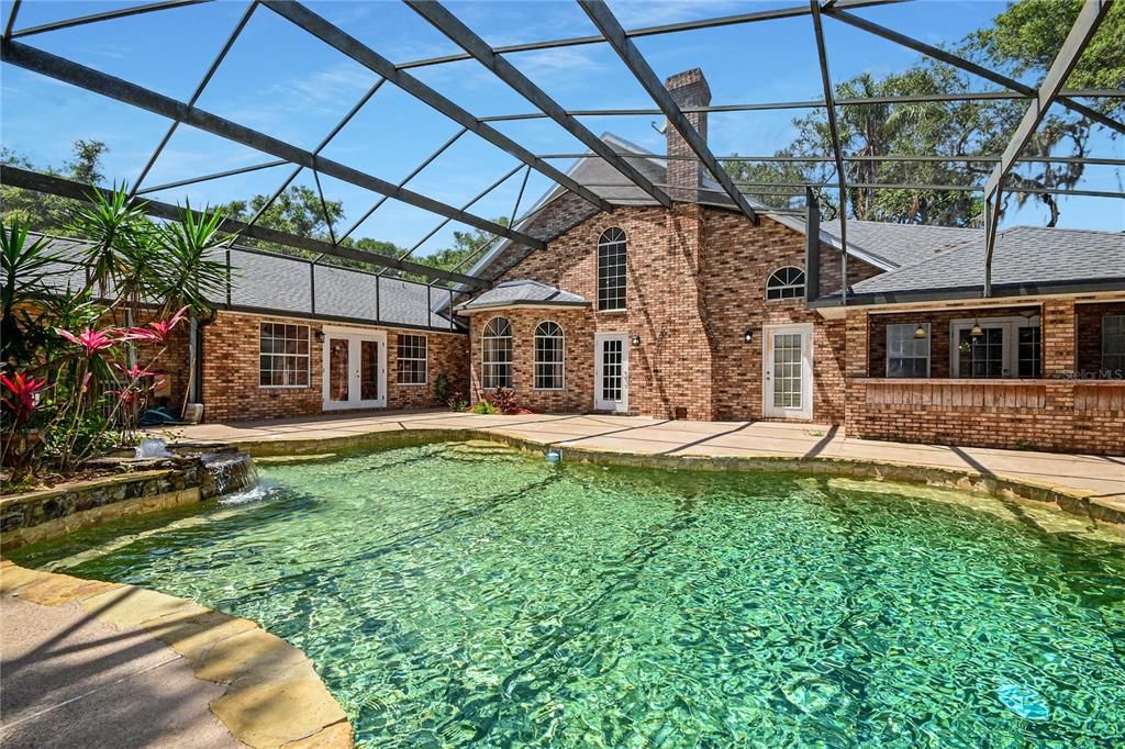 For Sale: $950,000 (4 beds, 4 baths, 3173 Square Feet)