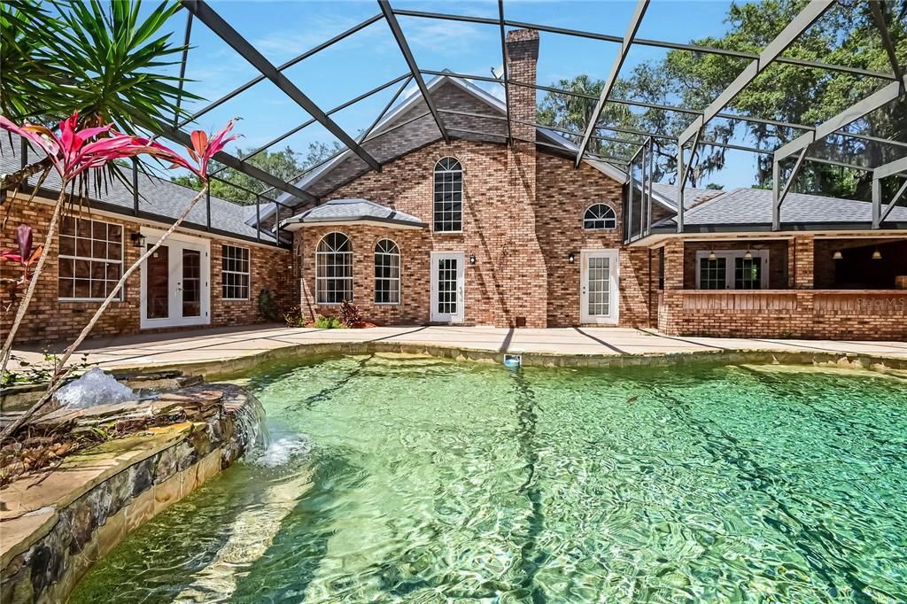 For Sale: $950,000 (4 beds, 4 baths, 3173 Square Feet)