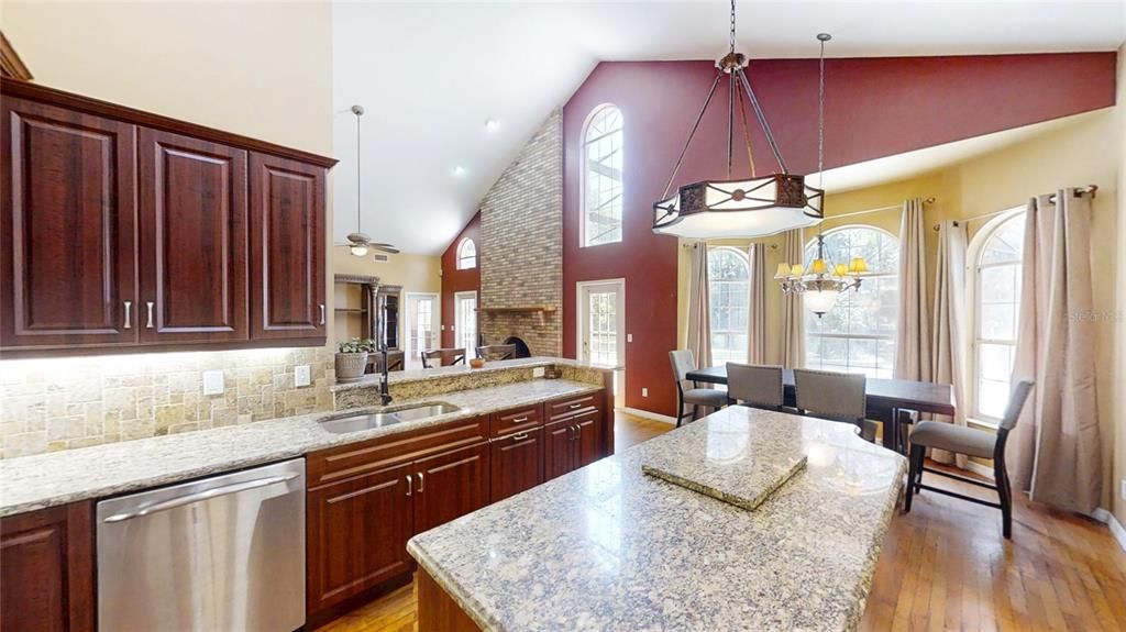 For Sale: $950,000 (4 beds, 4 baths, 3173 Square Feet)