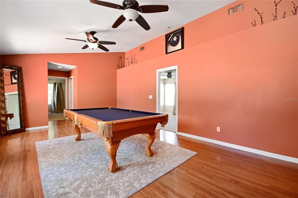 For Sale: $950,000 (4 beds, 4 baths, 3173 Square Feet)