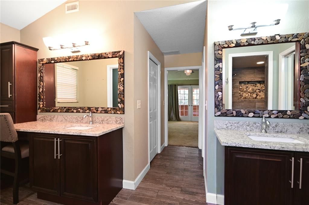 For Sale: $950,000 (4 beds, 4 baths, 3173 Square Feet)