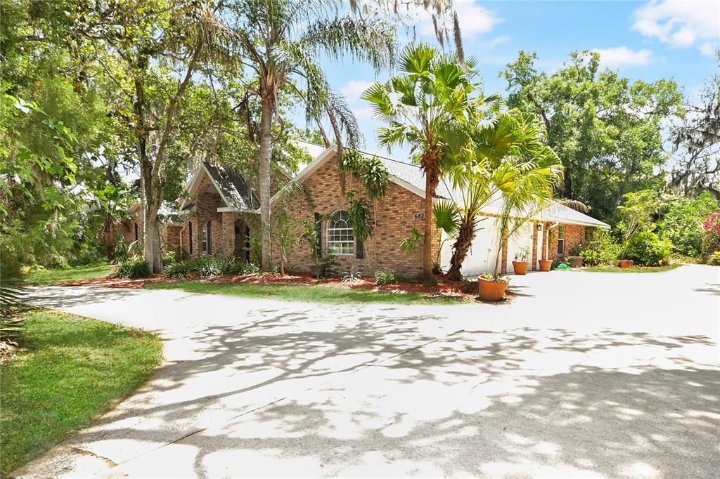 For Sale: $950,000 (4 beds, 4 baths, 3173 Square Feet)