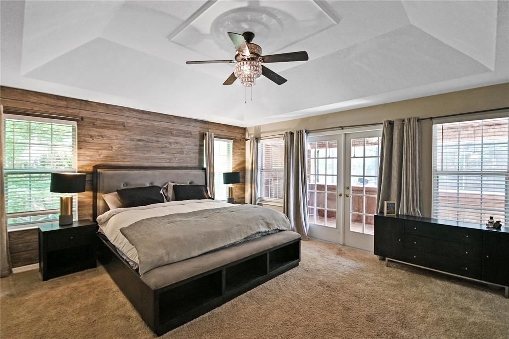 For Sale: $950,000 (4 beds, 4 baths, 3173 Square Feet)