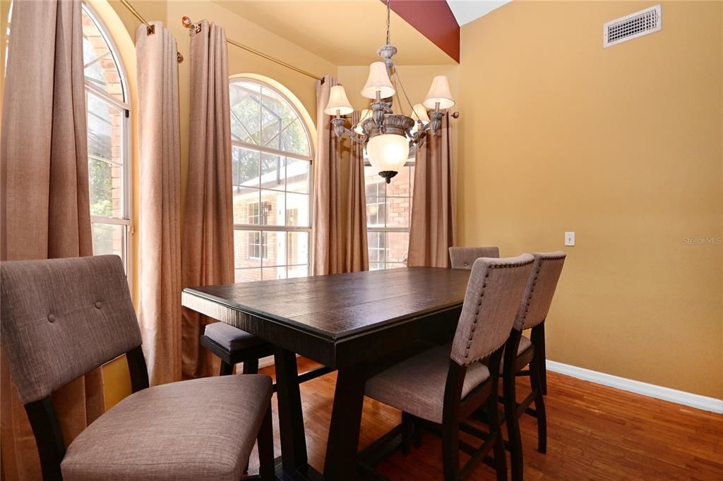 For Sale: $950,000 (4 beds, 4 baths, 3173 Square Feet)