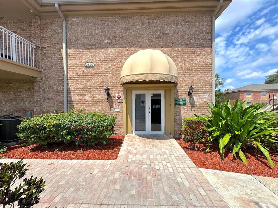 For Sale: $110,000 (1 beds, 1 baths, 550 Square Feet)