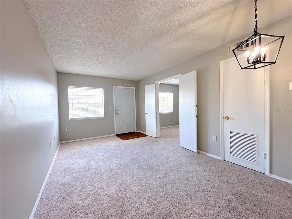 For Sale: $110,000 (1 beds, 1 baths, 550 Square Feet)