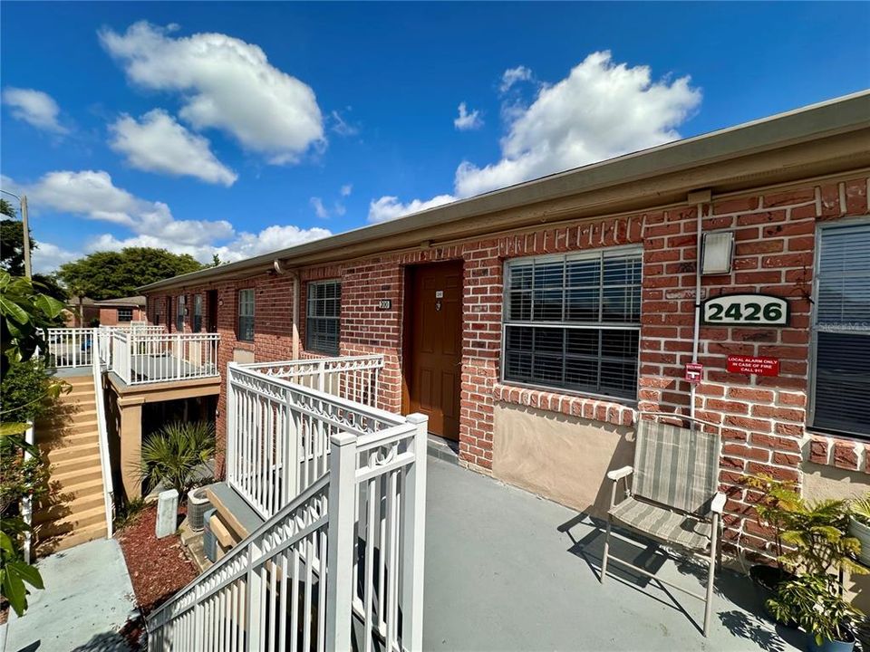 For Sale: $110,000 (1 beds, 1 baths, 550 Square Feet)