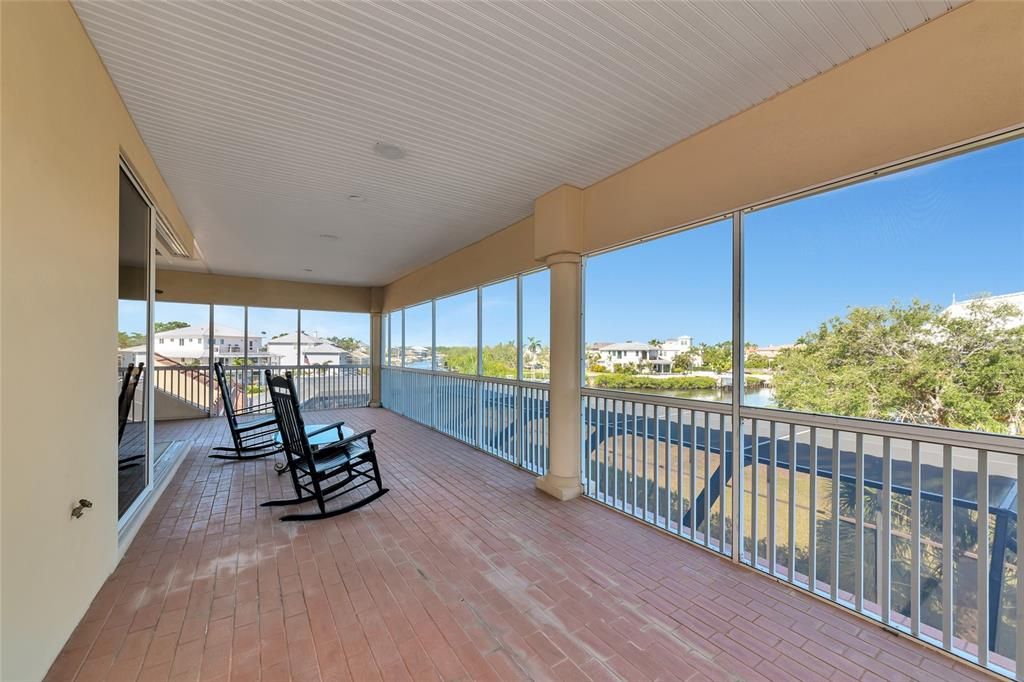 For Sale: $2,249,900 (3 beds, 4 baths, 3911 Square Feet)