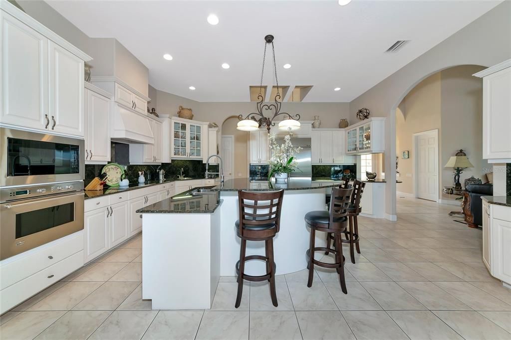 For Sale: $2,249,900 (3 beds, 4 baths, 3911 Square Feet)