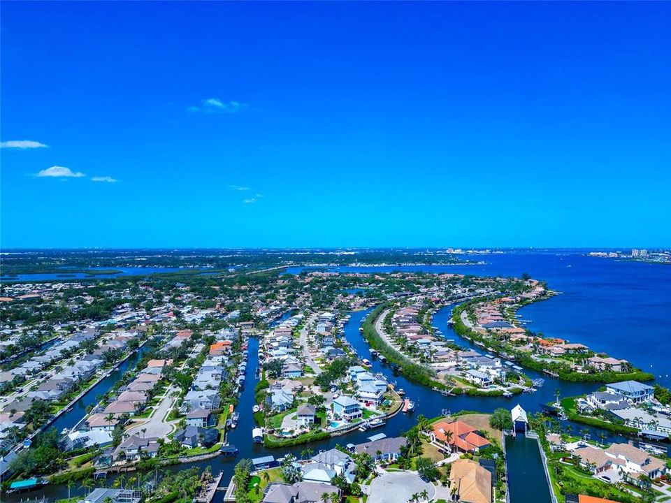 For Sale: $2,249,900 (3 beds, 4 baths, 3911 Square Feet)