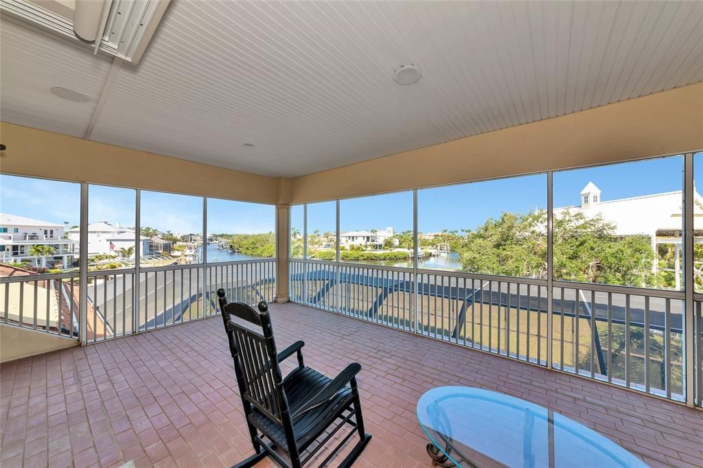 For Sale: $2,249,900 (3 beds, 4 baths, 3911 Square Feet)