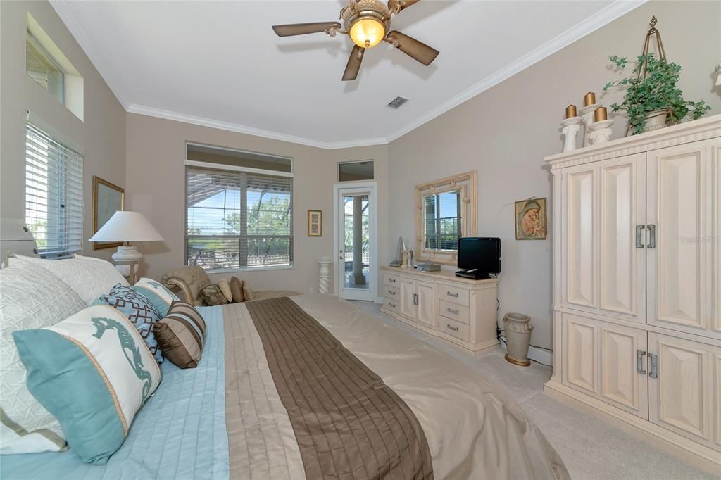 For Sale: $2,249,900 (3 beds, 4 baths, 3911 Square Feet)