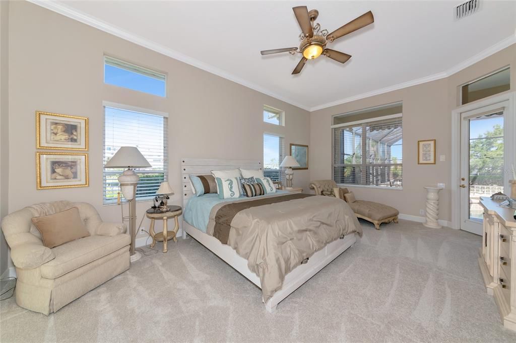 For Sale: $2,249,900 (3 beds, 4 baths, 3911 Square Feet)