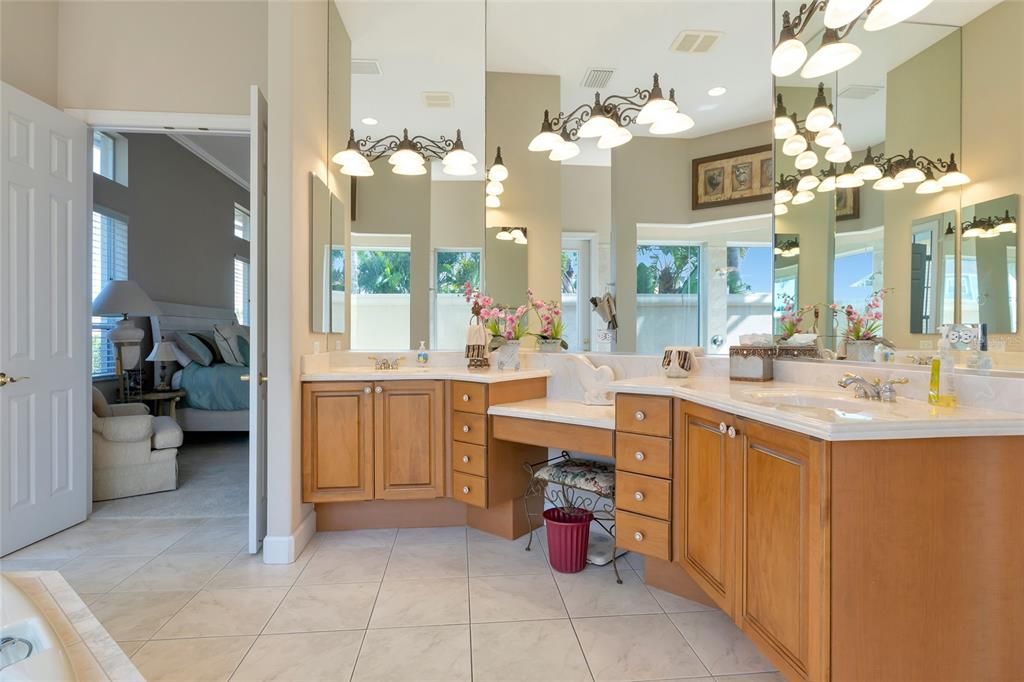 For Sale: $2,249,900 (3 beds, 4 baths, 3911 Square Feet)