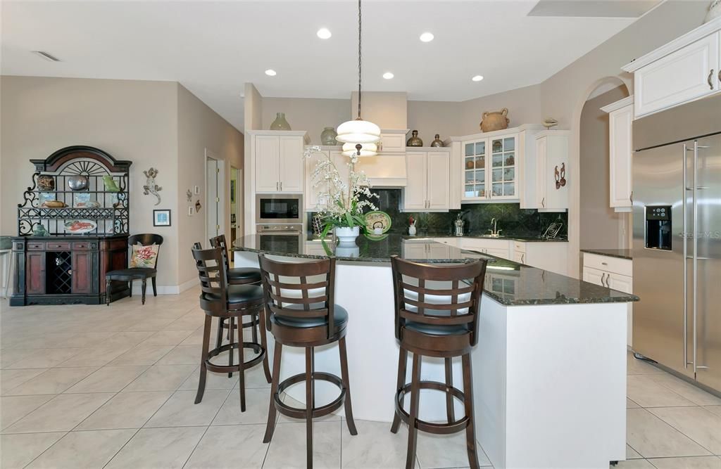 For Sale: $2,249,900 (3 beds, 4 baths, 3911 Square Feet)