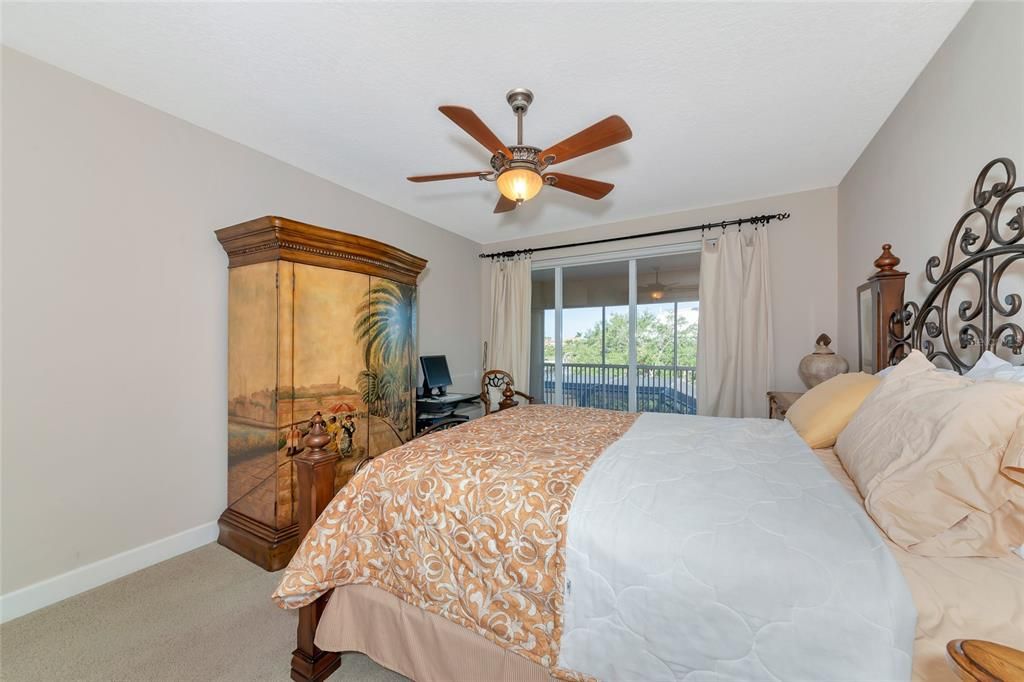 For Sale: $2,249,900 (3 beds, 4 baths, 3911 Square Feet)