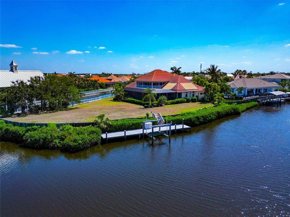 For Sale: $2,249,900 (3 beds, 4 baths, 3911 Square Feet)