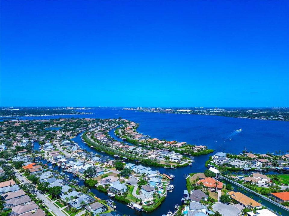 For Sale: $2,249,900 (3 beds, 4 baths, 3911 Square Feet)