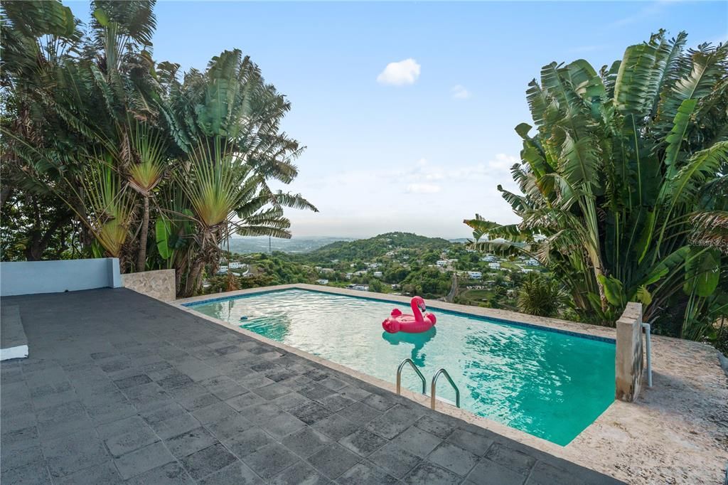 На продажу: $659,900 (7 спален, 0 ванн, 2000 Квадратных фут)