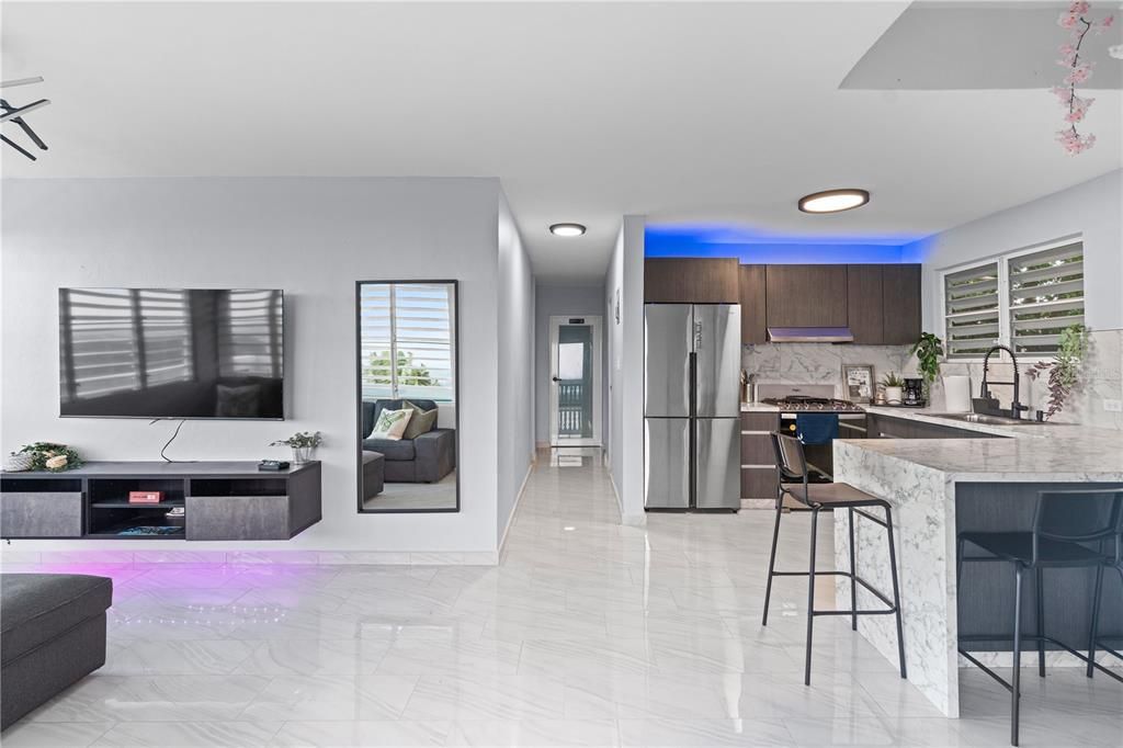 На продажу: $659,900 (7 спален, 0 ванн, 2000 Квадратных фут)