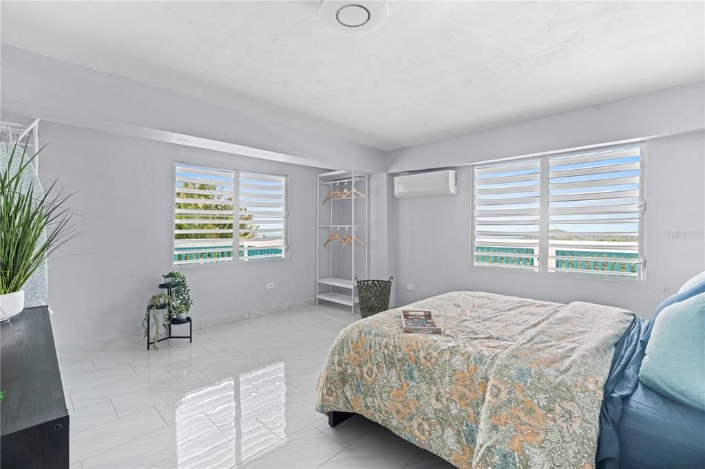 На продажу: $659,900 (7 спален, 0 ванн, 2000 Квадратных фут)