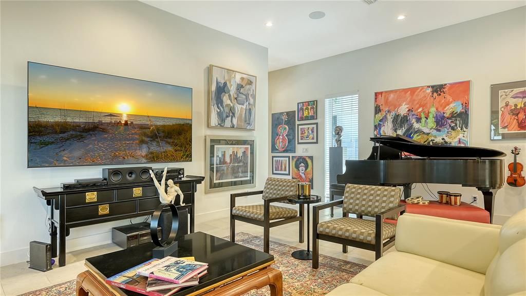 待售: $2,500,000 (4 贝兹, 0 浴室, 4451 平方英尺)