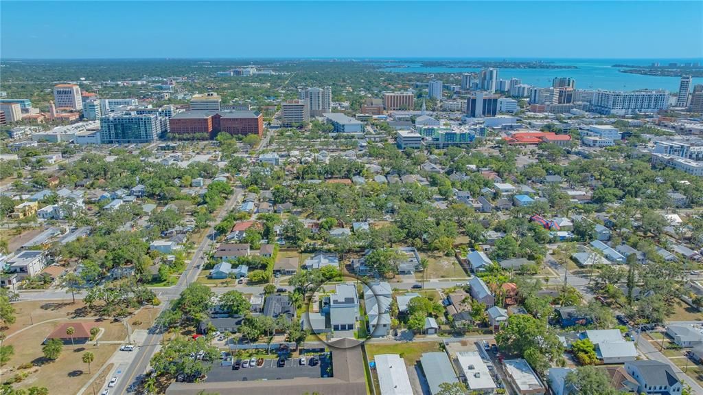 待售: $2,500,000 (4 贝兹, 0 浴室, 4451 平方英尺)