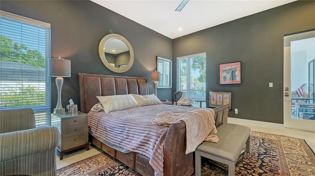 待售: $2,500,000 (4 贝兹, 0 浴室, 4451 平方英尺)