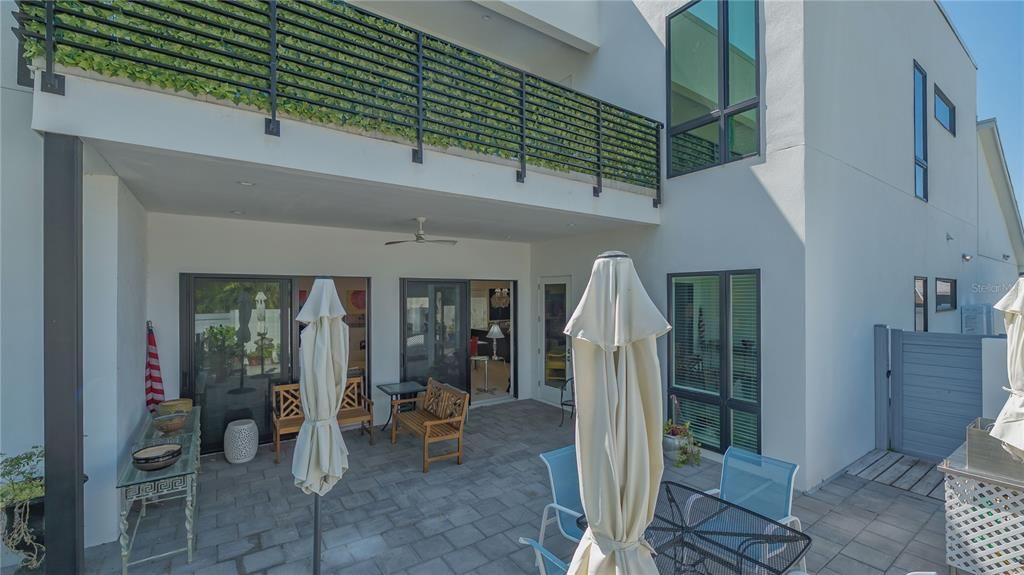 待售: $2,500,000 (4 贝兹, 0 浴室, 4451 平方英尺)