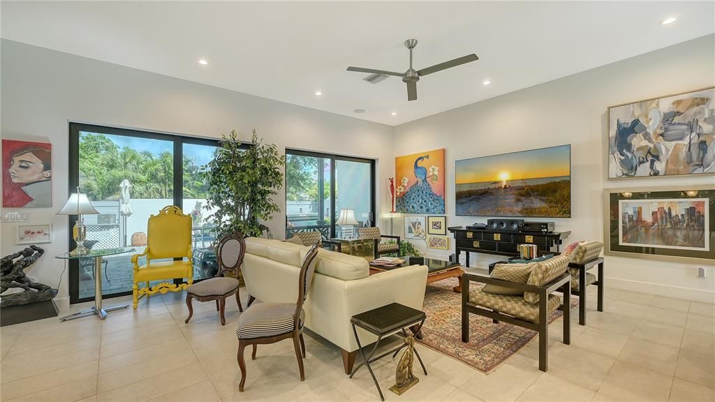 待售: $2,500,000 (4 贝兹, 0 浴室, 4451 平方英尺)