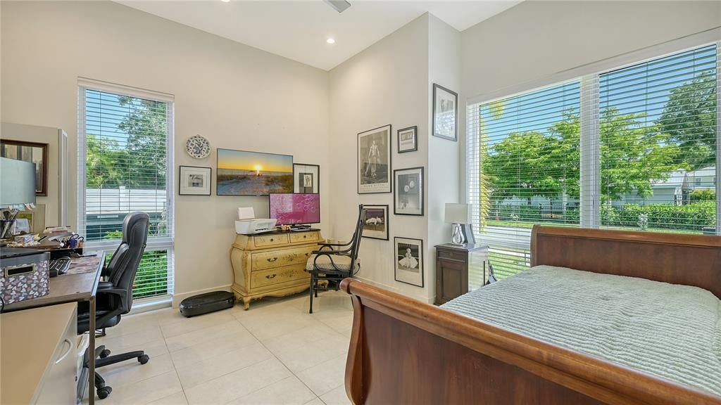 待售: $2,500,000 (4 贝兹, 0 浴室, 4451 平方英尺)