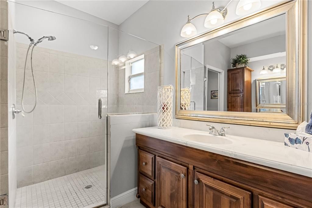 DUAL VANITIES