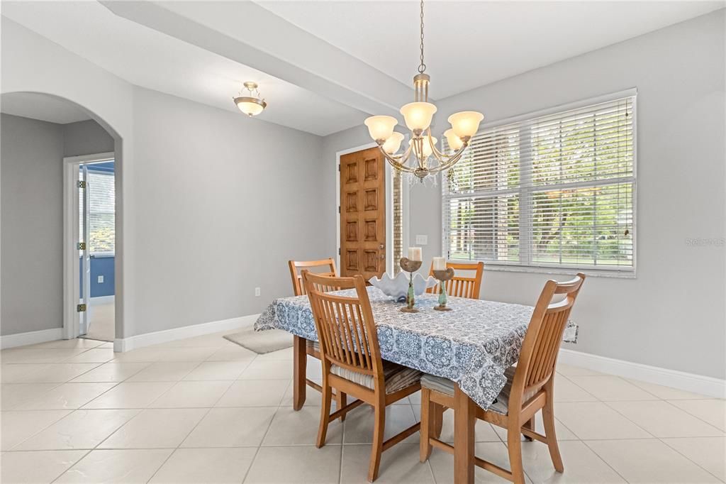 ENTRY DINING ROOM
