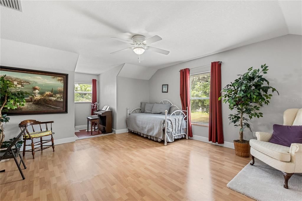 UPSTAIRS BEDROOM #3