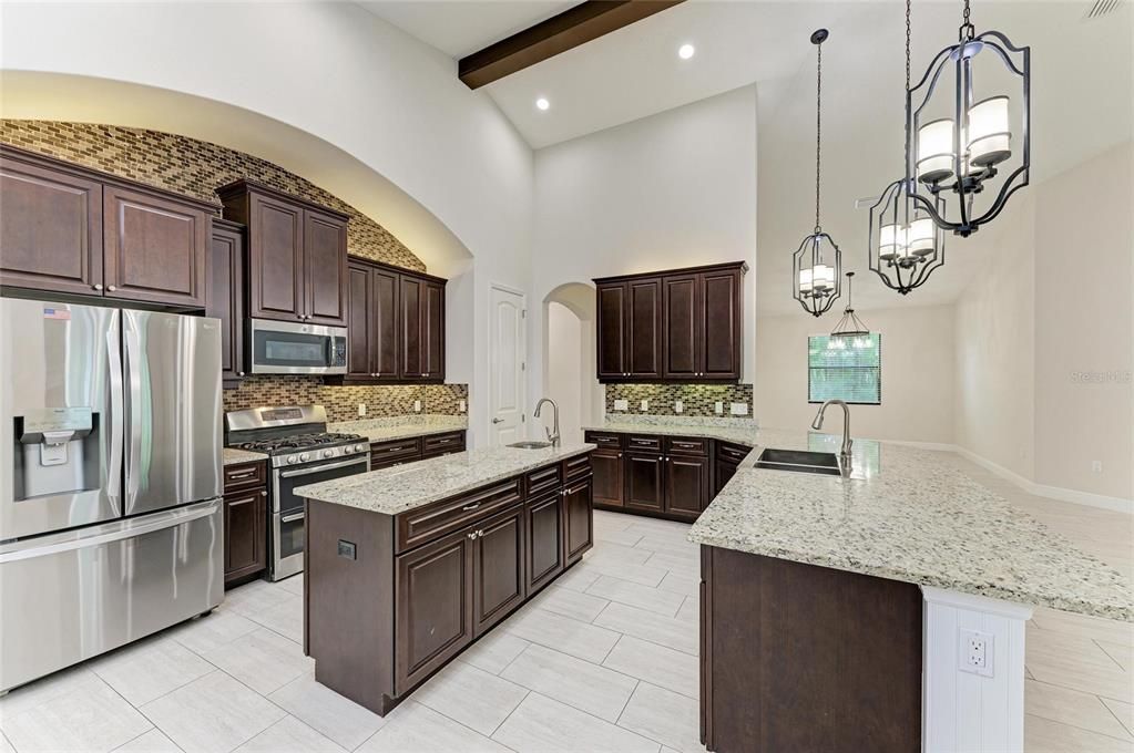 Active With Contract: $849,000 (4 beds, 4 baths, 3298 Square Feet)