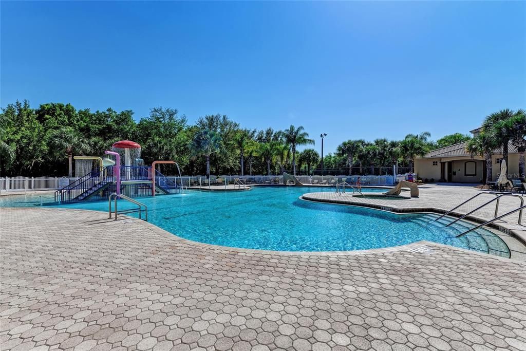 Active With Contract: $849,000 (4 beds, 4 baths, 3298 Square Feet)