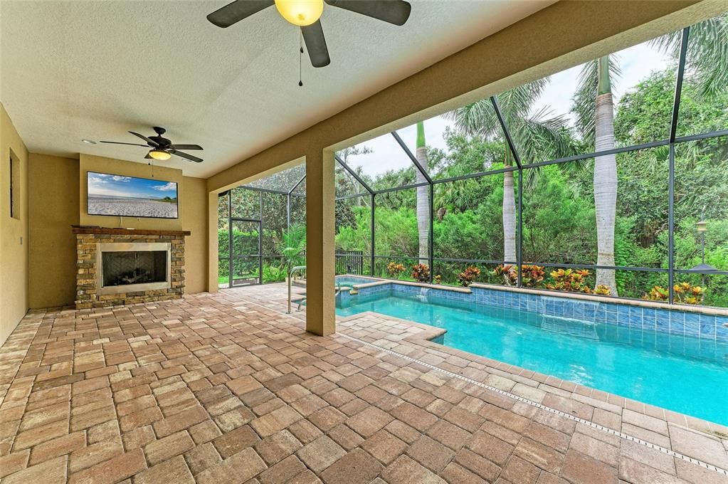 Active With Contract: $849,000 (4 beds, 4 baths, 3298 Square Feet)