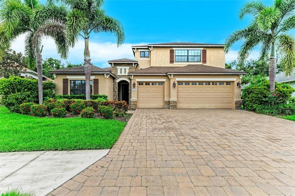 Active With Contract: $849,000 (4 beds, 4 baths, 3298 Square Feet)