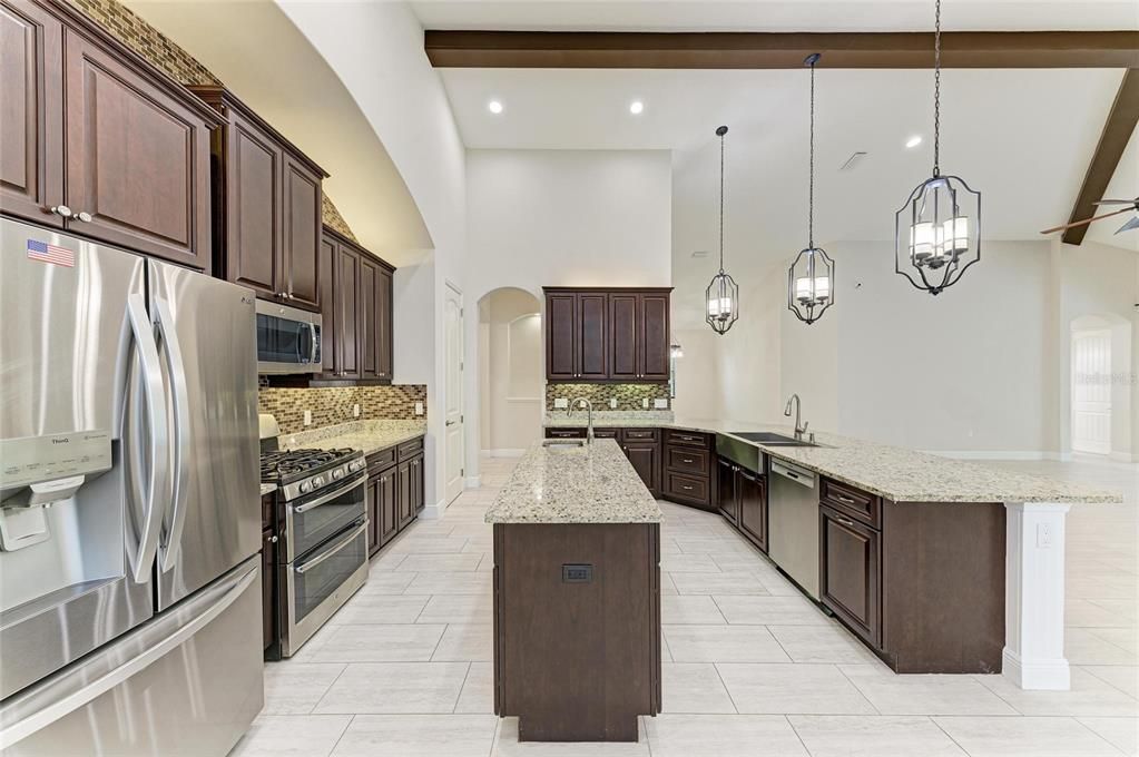 Active With Contract: $849,000 (4 beds, 4 baths, 3298 Square Feet)