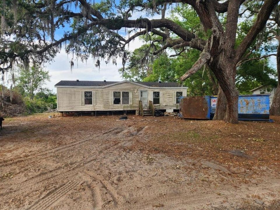 最近售出: $107,000 (3 贝兹, 2 浴室, 1056 平方英尺)