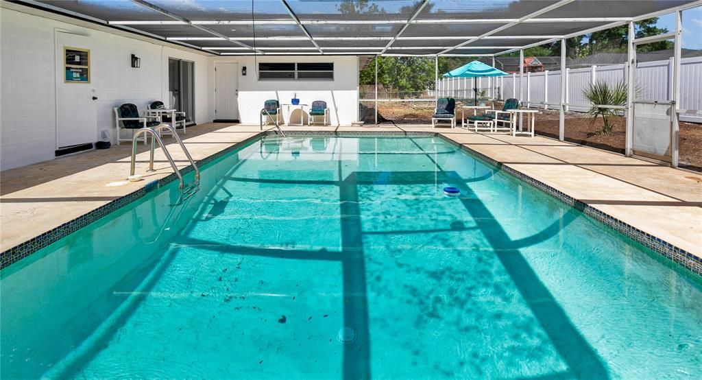 For Sale: $424,900 (4 beds, 2 baths, 1664 Square Feet)