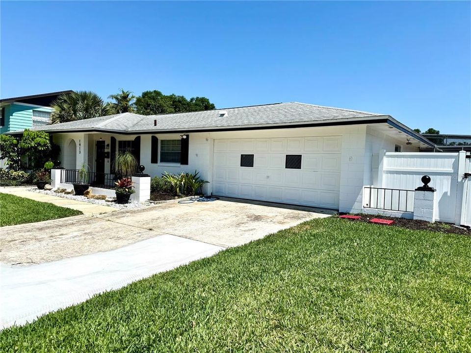 For Sale: $424,900 (4 beds, 2 baths, 1664 Square Feet)