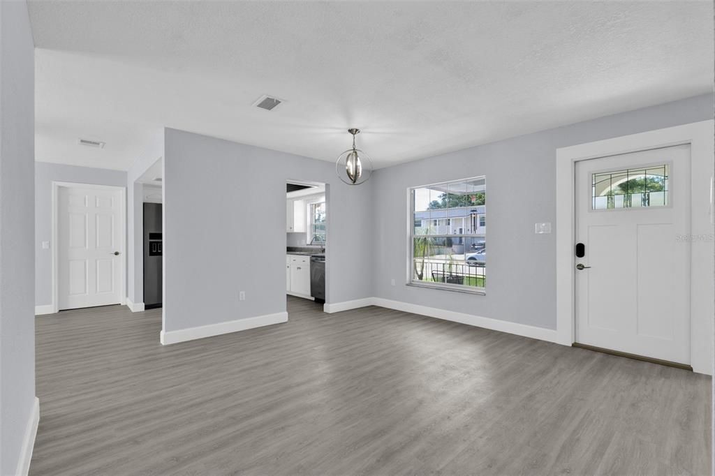 For Sale: $424,900 (4 beds, 2 baths, 1664 Square Feet)