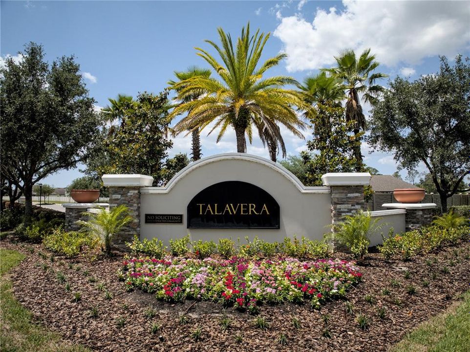 合同活跃: $314,999 (3 贝兹, 2 浴室, 1528 平方英尺)