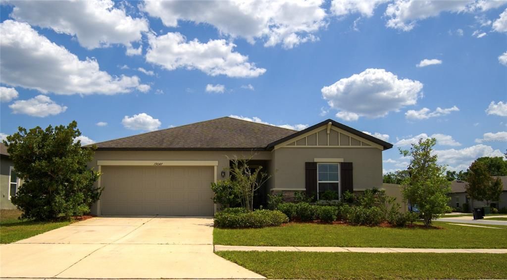 合同活跃: $314,999 (3 贝兹, 2 浴室, 1528 平方英尺)