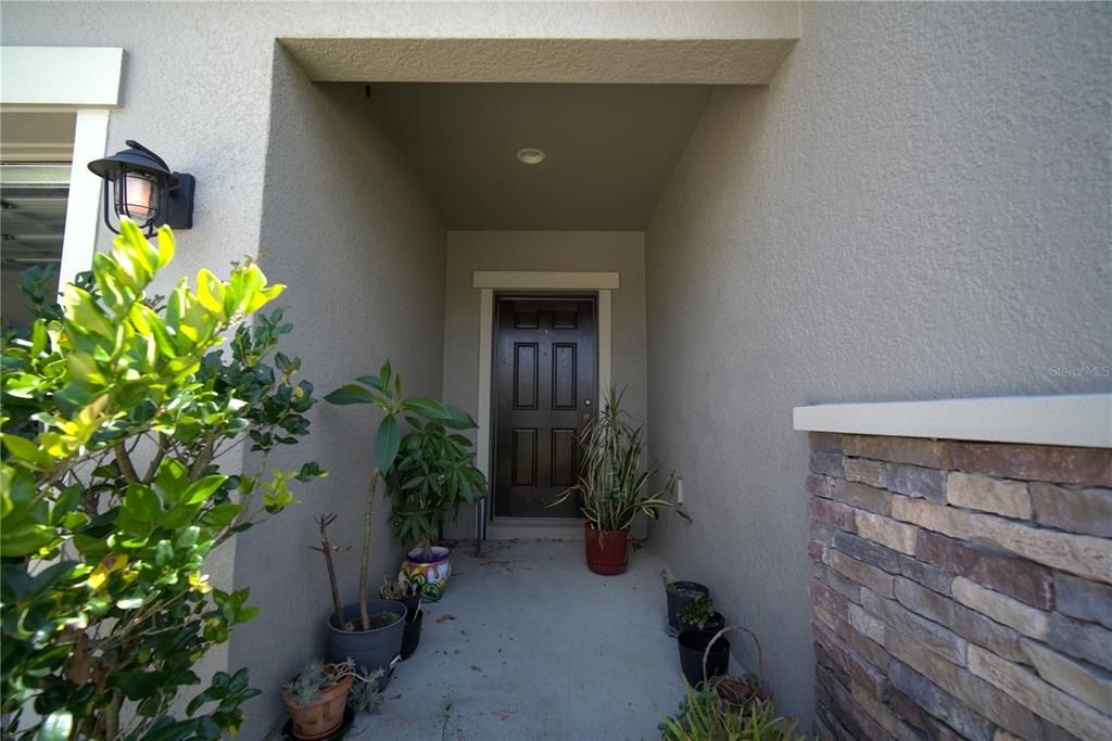 合同活跃: $314,999 (3 贝兹, 2 浴室, 1528 平方英尺)