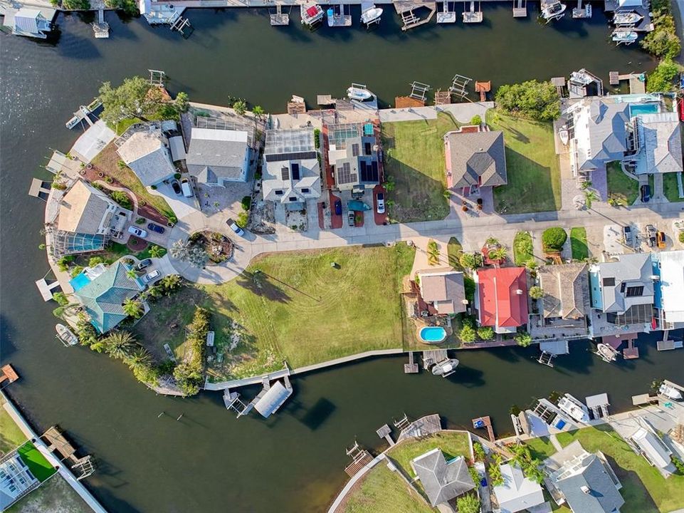 待售: $299,000 (0.15 acres)