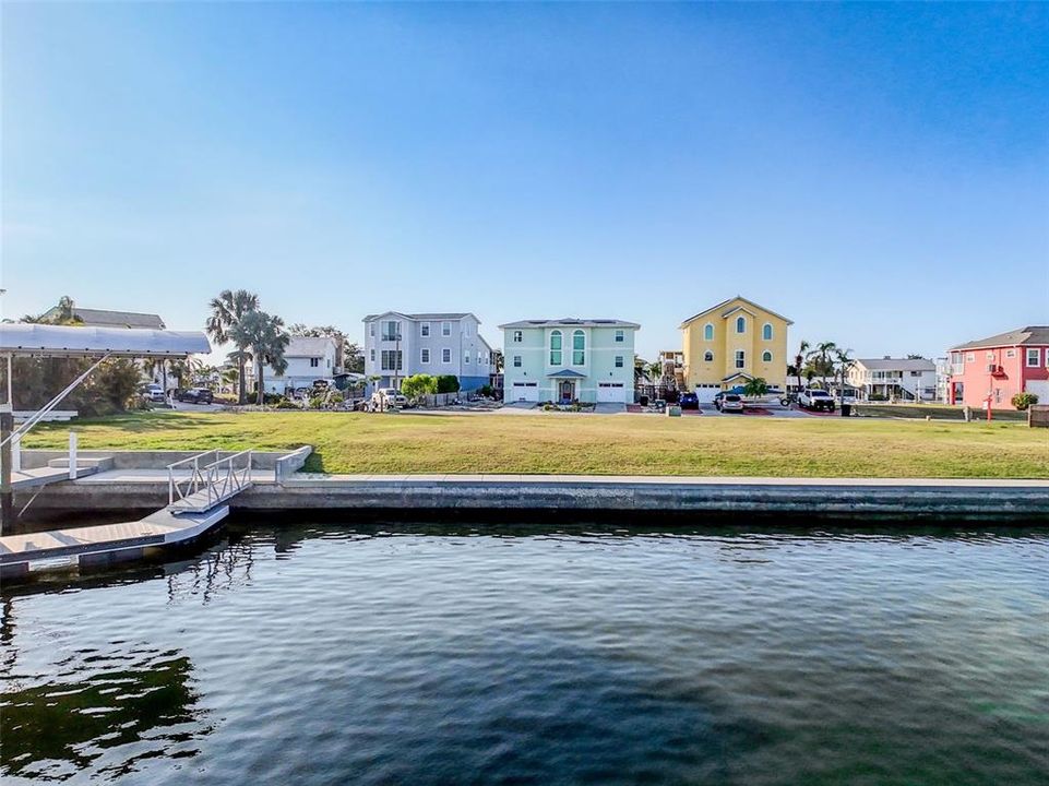 待售: $299,000 (0.15 acres)